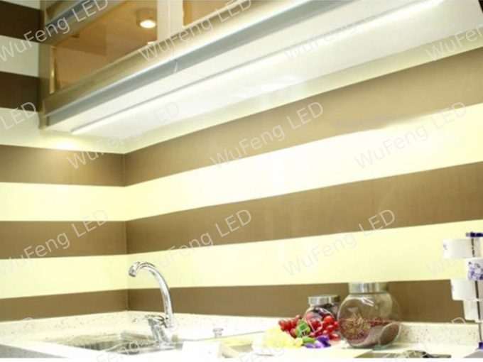 Adjustable Angle LED Linear Light 4
