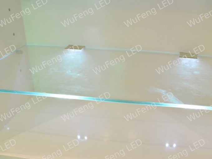 Glass Clip Shelf Light 4