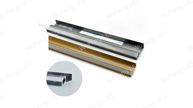 Front-mounted LED Shelf Light