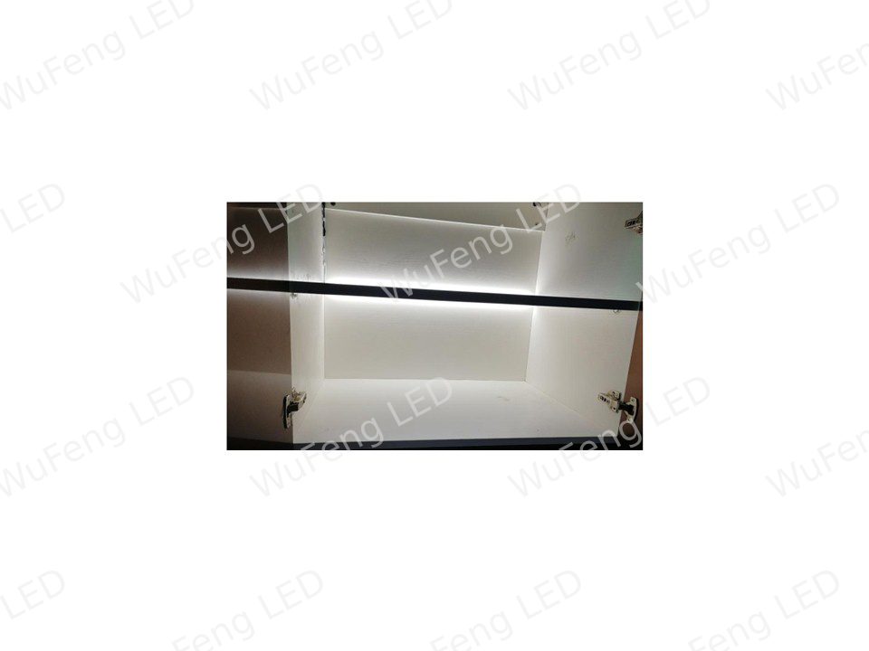 Rear Dual-side Clip Shelf Light 2