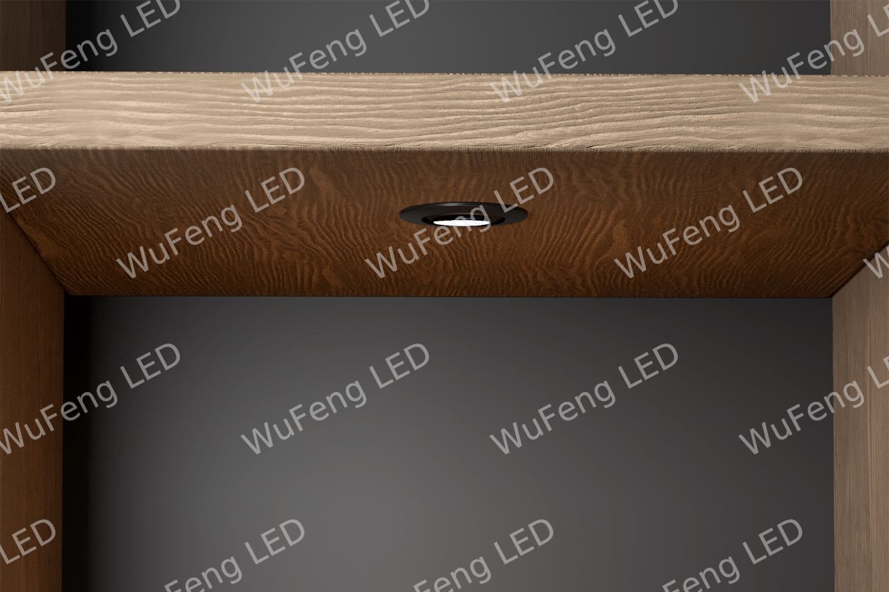 Anti-Glare Spotlight 1
